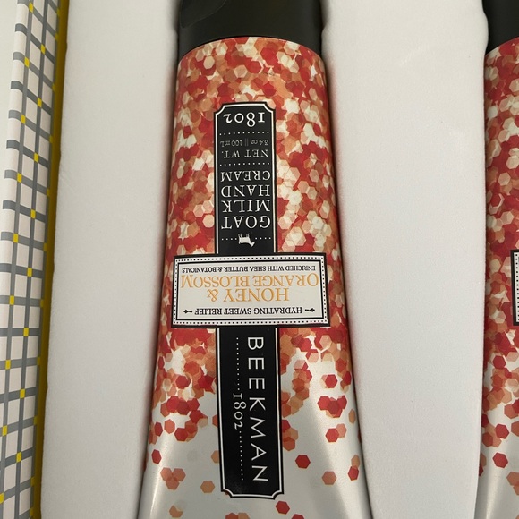 Beekman 1802 gift set 2 hand cream honeyed & orange blossom 3.4 oz - Picture 3 of 9